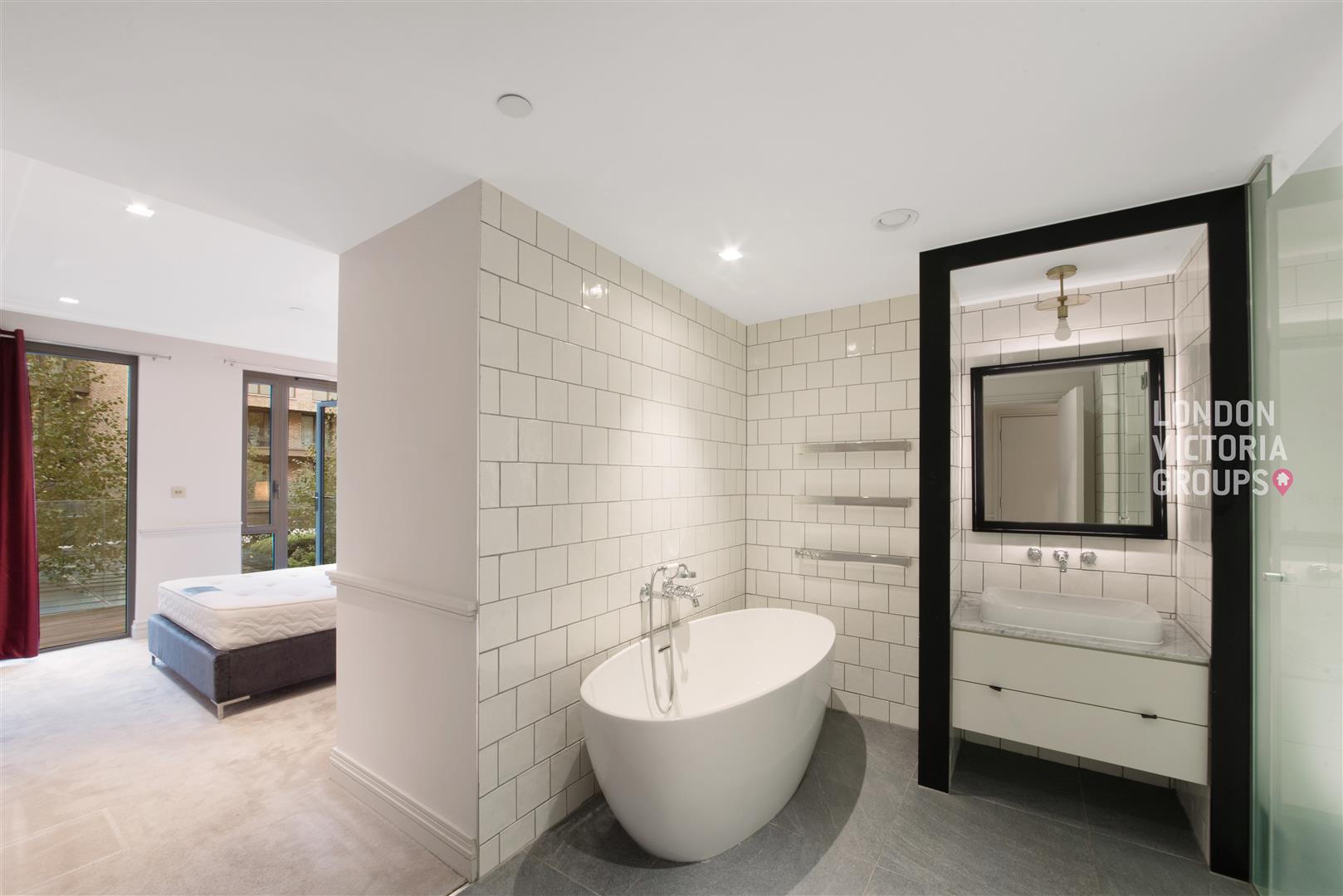Queens Wharf, 2 Crisp Road, London